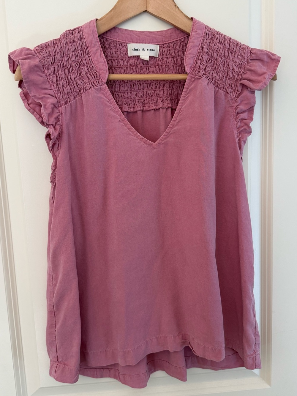 Cloth & Stone Mauve Pink Smocked V-Neck Flutter Sleeve Blouse M Romantacore Boho